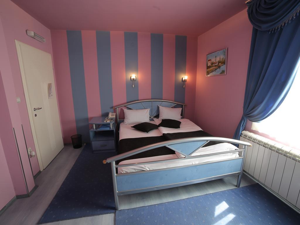 Hotel Zeneva Kragujevac Værelse billede