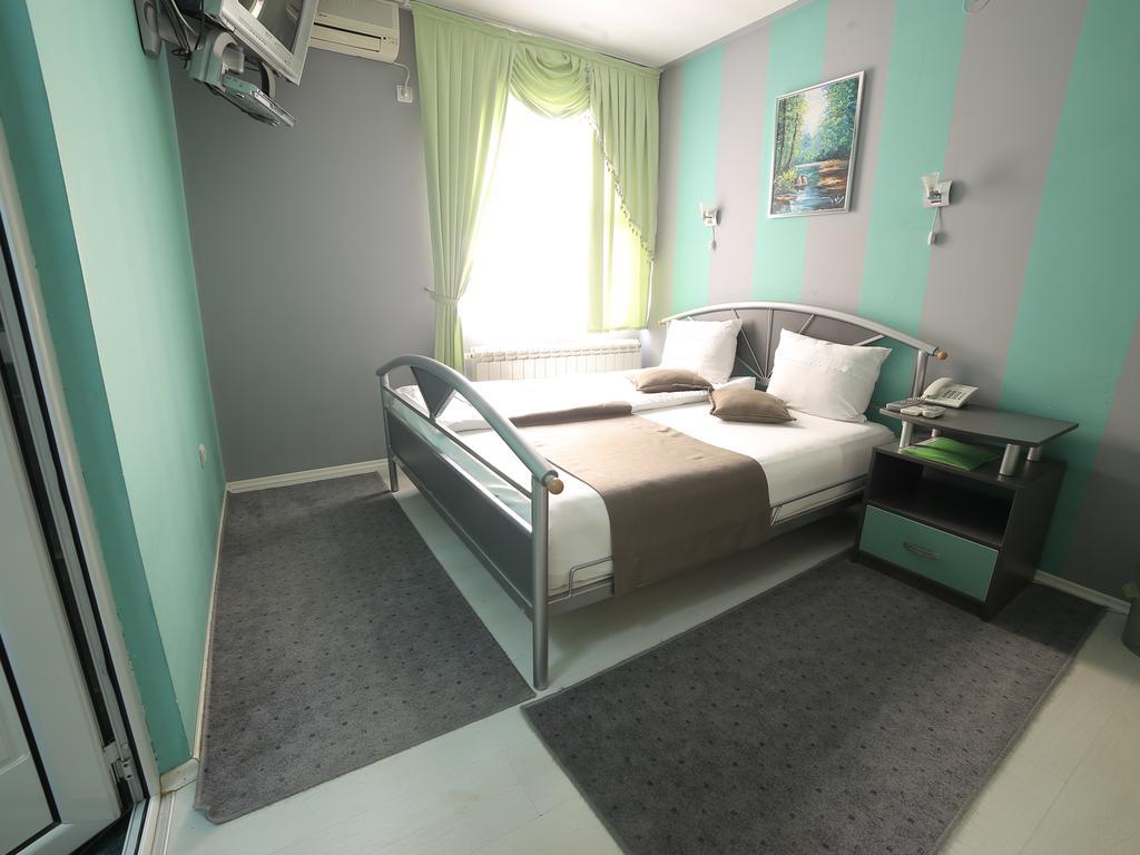 Hotel Zeneva Kragujevac Værelse billede