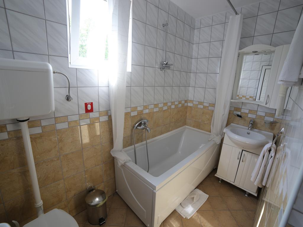 Hotel Zeneva Kragujevac Værelse billede