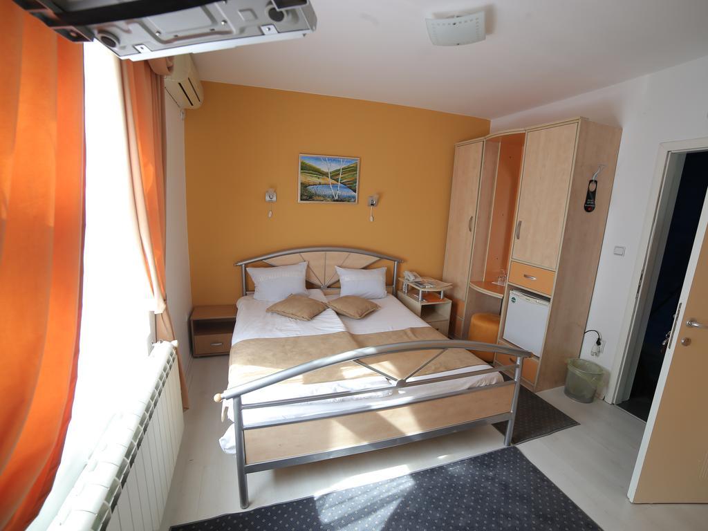 Hotel Zeneva Kragujevac Værelse billede