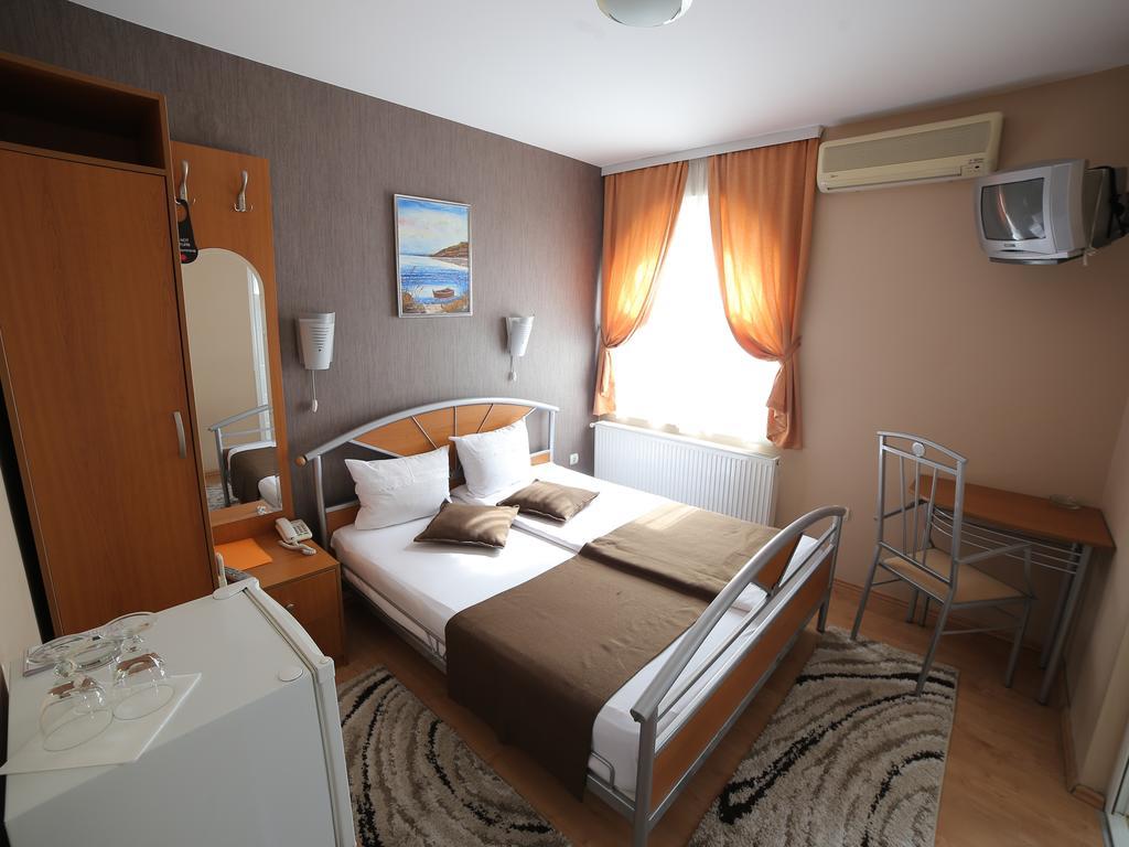 Hotel Zeneva Kragujevac Værelse billede