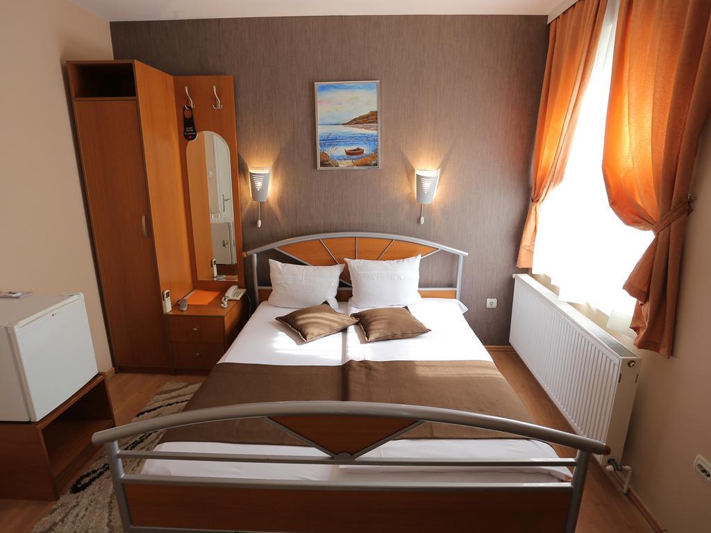 Hotel Zeneva Kragujevac Værelse billede