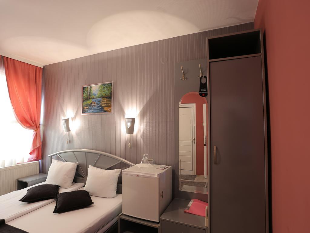 Hotel Zeneva Kragujevac Værelse billede