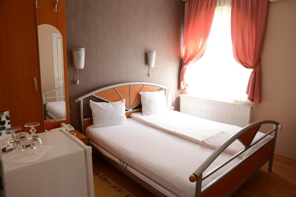 Hotel Zeneva Kragujevac Værelse billede